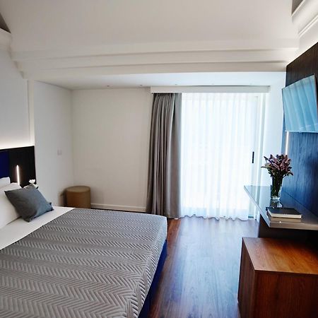 קאטוליקה Hotel Negresco מראה חיצוני תמונה