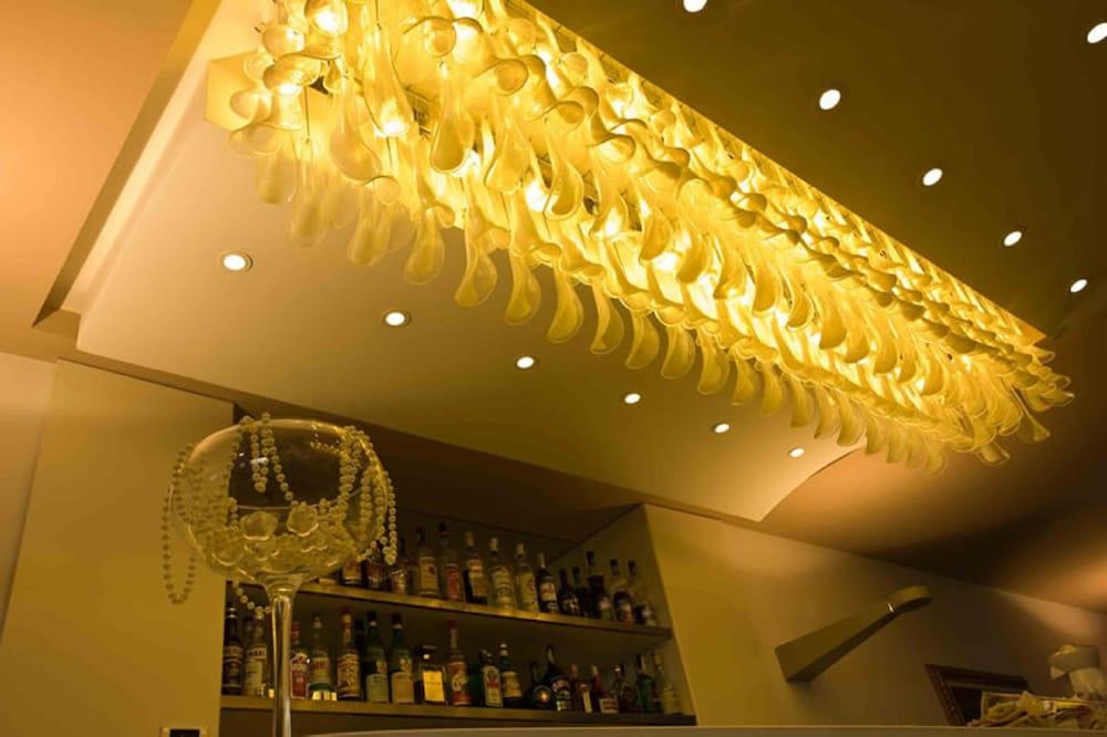 קאטוליקה Hotel Negresco מראה חיצוני תמונה