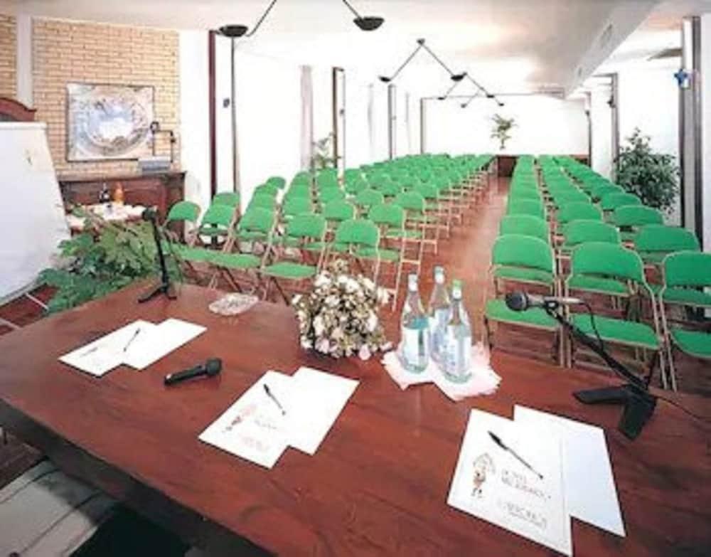 קאטוליקה Hotel Negresco מראה חיצוני תמונה